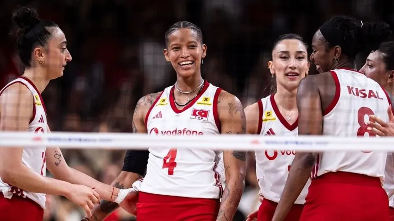 Filenin Sultanları, VNL'de Polonya'ya şans tanımadı