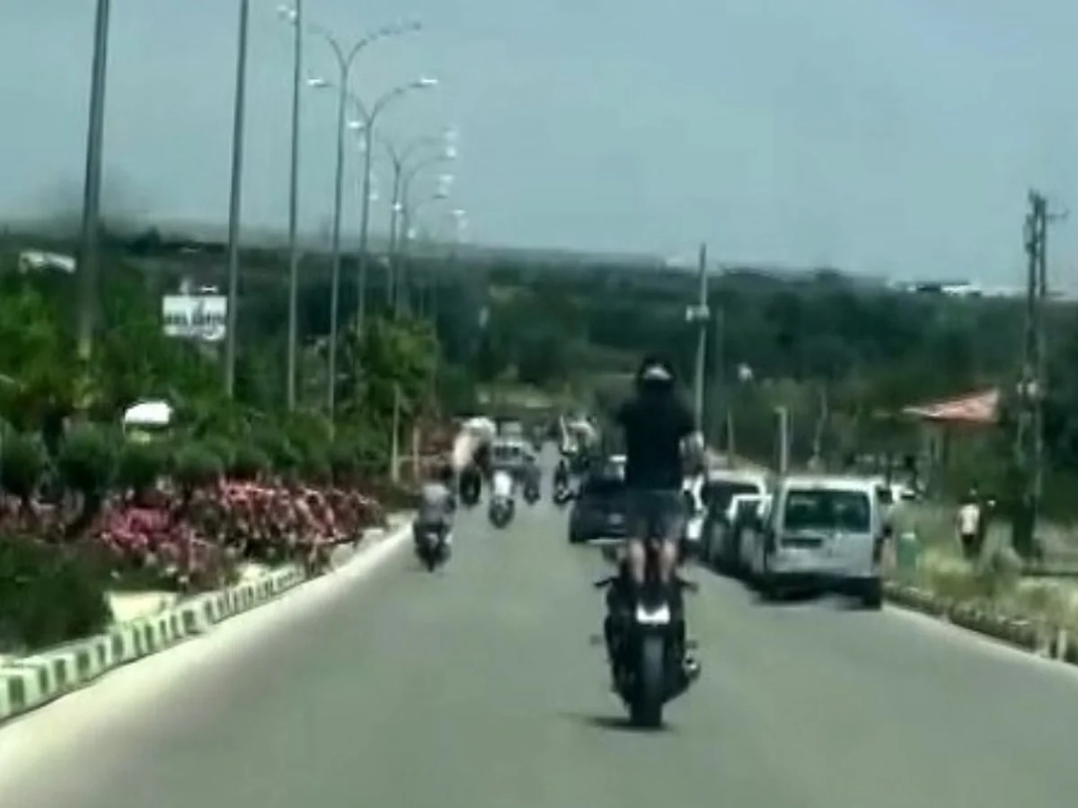Kilis'te trafikteki motosikletli şov pahalıya patladı