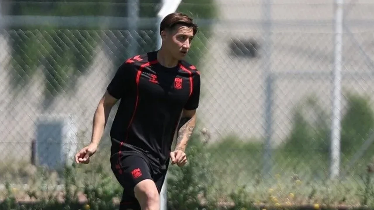 Sivasspor'da yeni sezon mesaisi başladı: Mert Çelik'ten Süper Lig mesajı