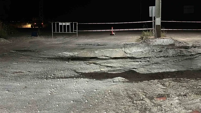 Burdur'da şiddetli yağış sonrası köprüde çökme meydana geldi