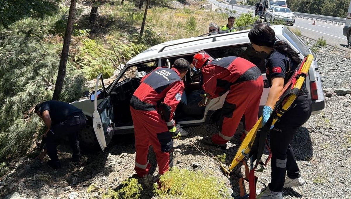 Muğla'daki trafik kazasında 2 kişi yaralandı