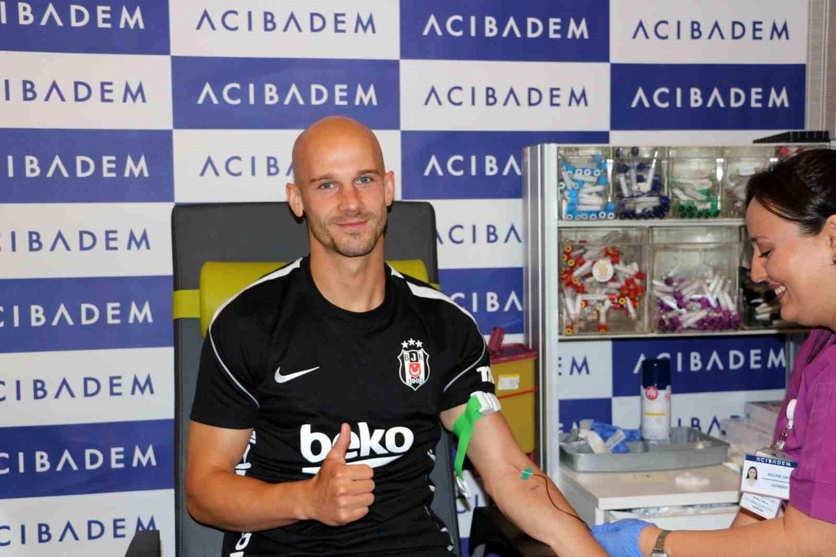 Beşiktaş'ta sağlık kontrolleri devam ediyor