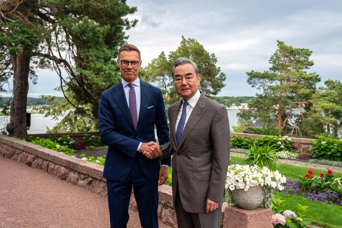 Çin Dışişleri Bakanı Wang Yi, Finlandiya Cumhurbaşkanı Alexander Stubb ile Bir Araya Geldi