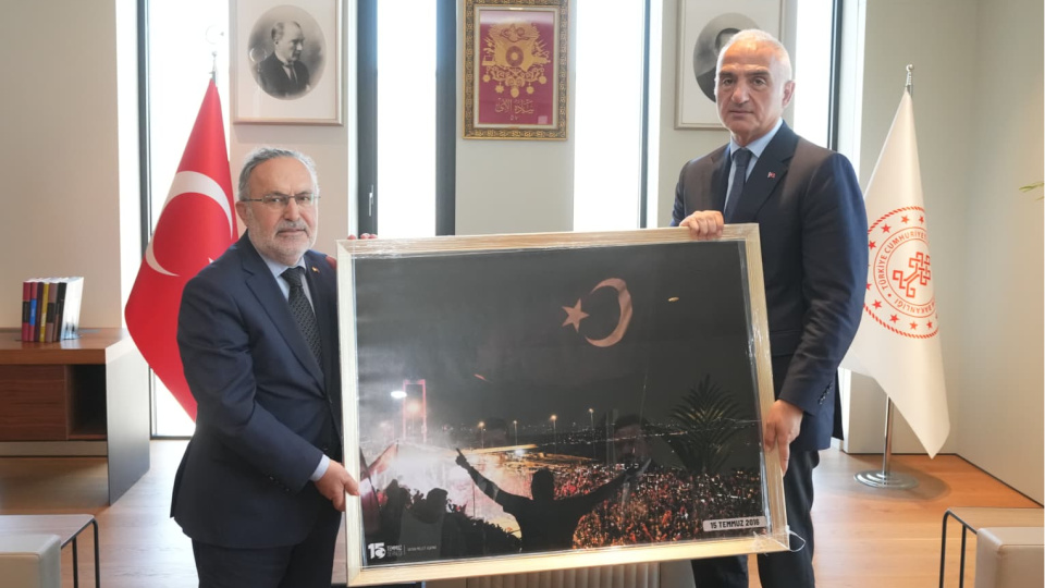 Kültür ve Turizm Bakanı Mehmet Nuri Ersoy, 15 Temmuz Derneği Yönetimini ağırladı