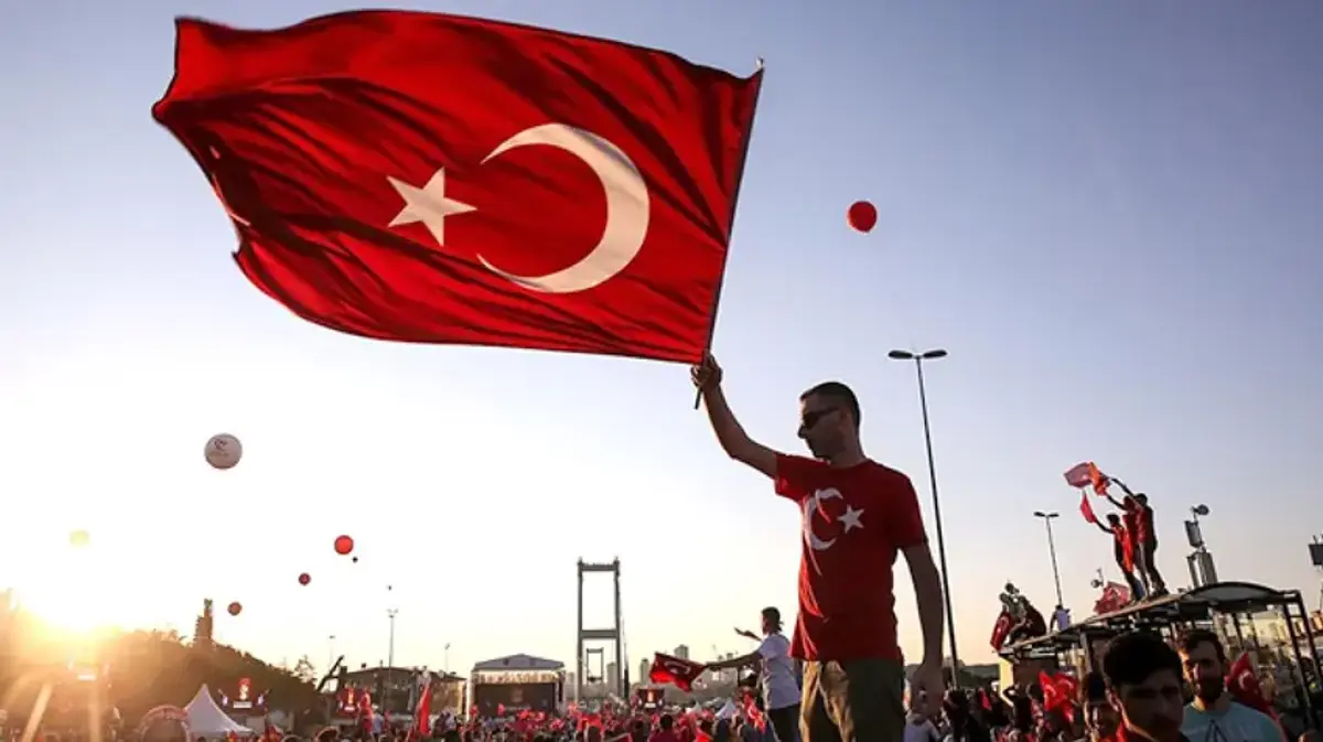 15 Temmuz ruhu 10. yılında! İletişim Başkanı Duran'dan medya ve akademiye çağrı