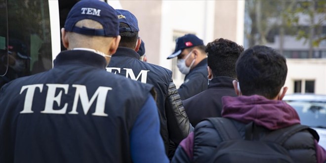 İstanbul'da DEAŞ'a para aktaran 8 şüpheli yakalandı