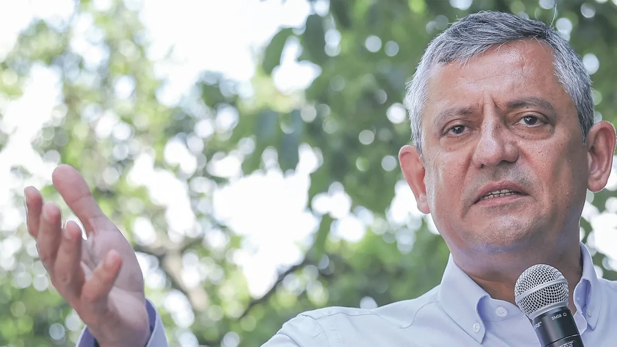 CHP'de 3 büyükşehir belediye başkanından Özgür Özel'in yeni parti planına ret