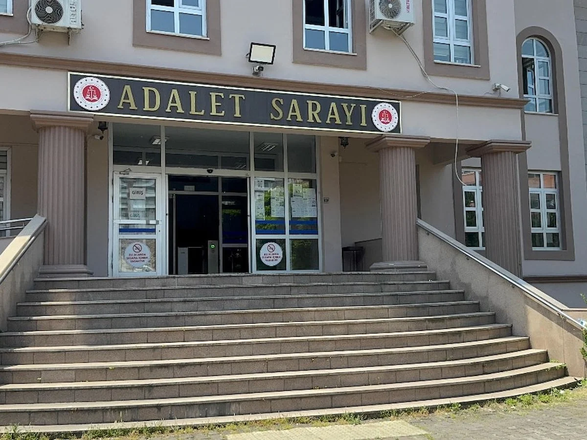Hint keneviri yetiştirmek için evine iklimlendirme sistemi kurmuş