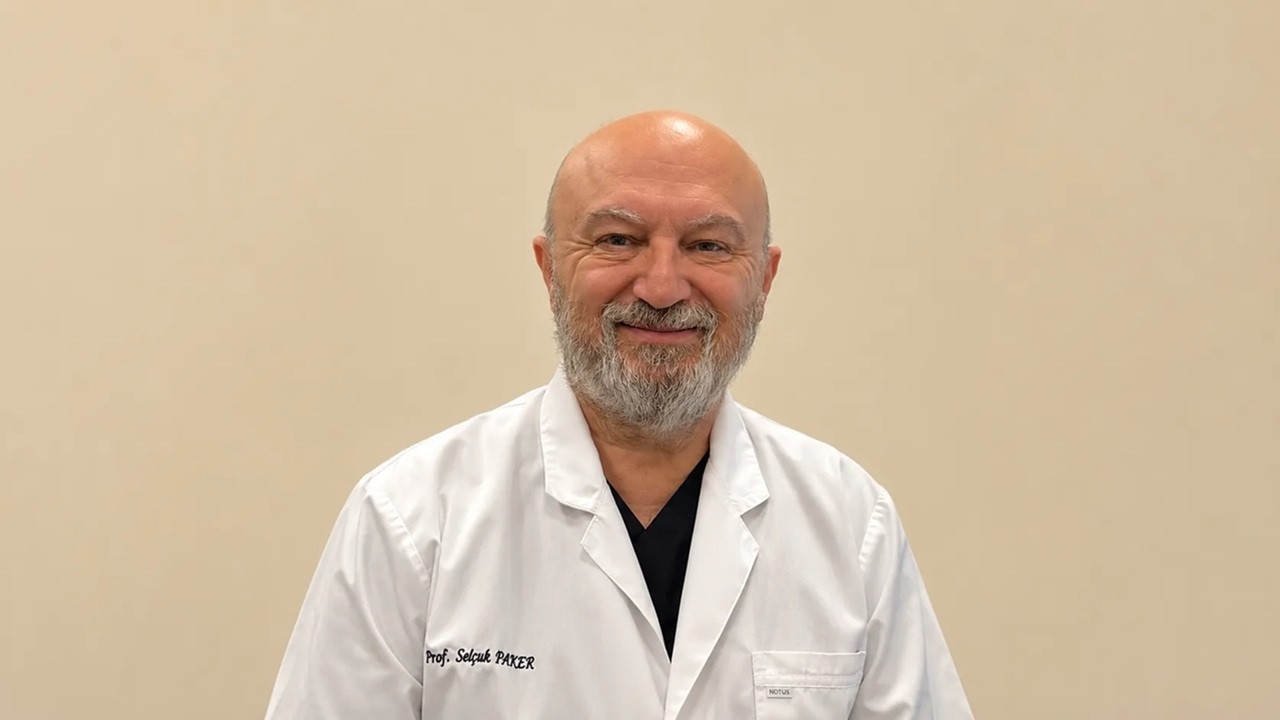 Prof. Dr. Selçuk Peker, radyocerrahide dünyanın en etkili akademisyenleri arasında ilk 10'a girdi