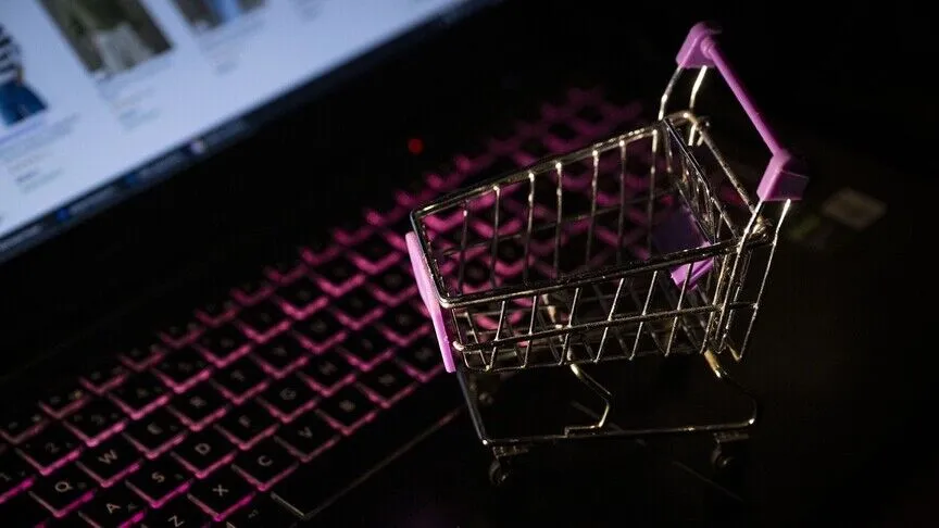 AB'den düşük değerli e-ticaret gönderilerine 3 avro gümrük vergisi