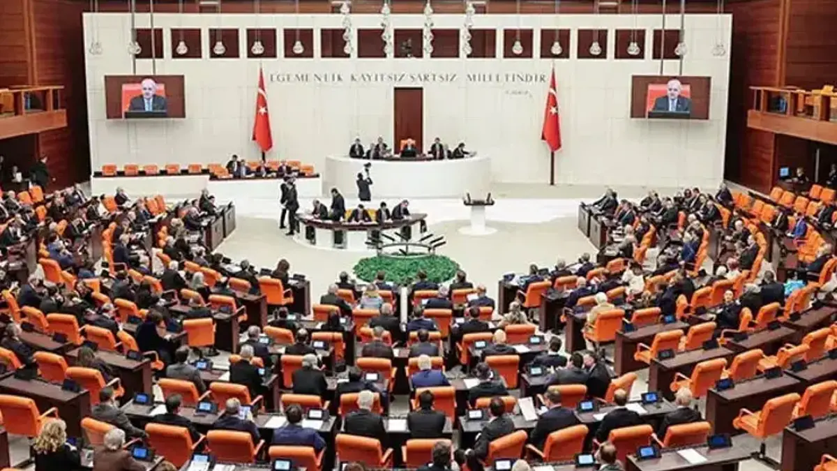 Meclis’te yeni dönem! YENİ Parti sonrası koltuklar değişti: CHP’nin yeri dikkat çekti