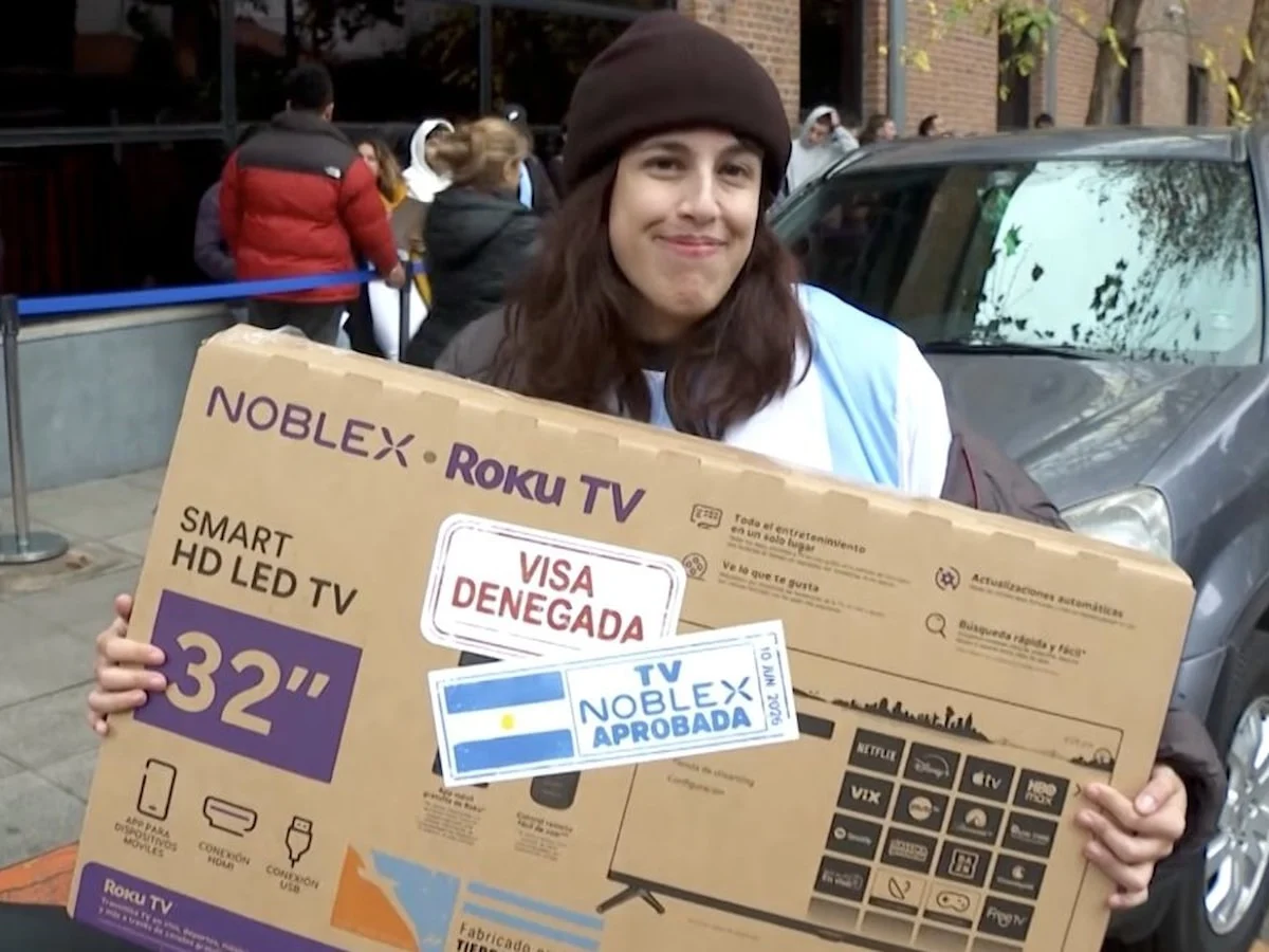 Dünya Kupası için vize başvurusu reddedilen 100 Arjantinliye televizyon hediye edildi