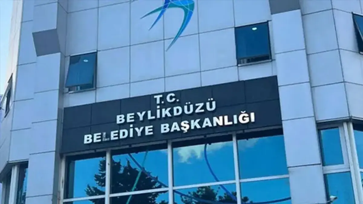 Beylikdüzü Belediyesi'ne operasyon: 27 gözaltı