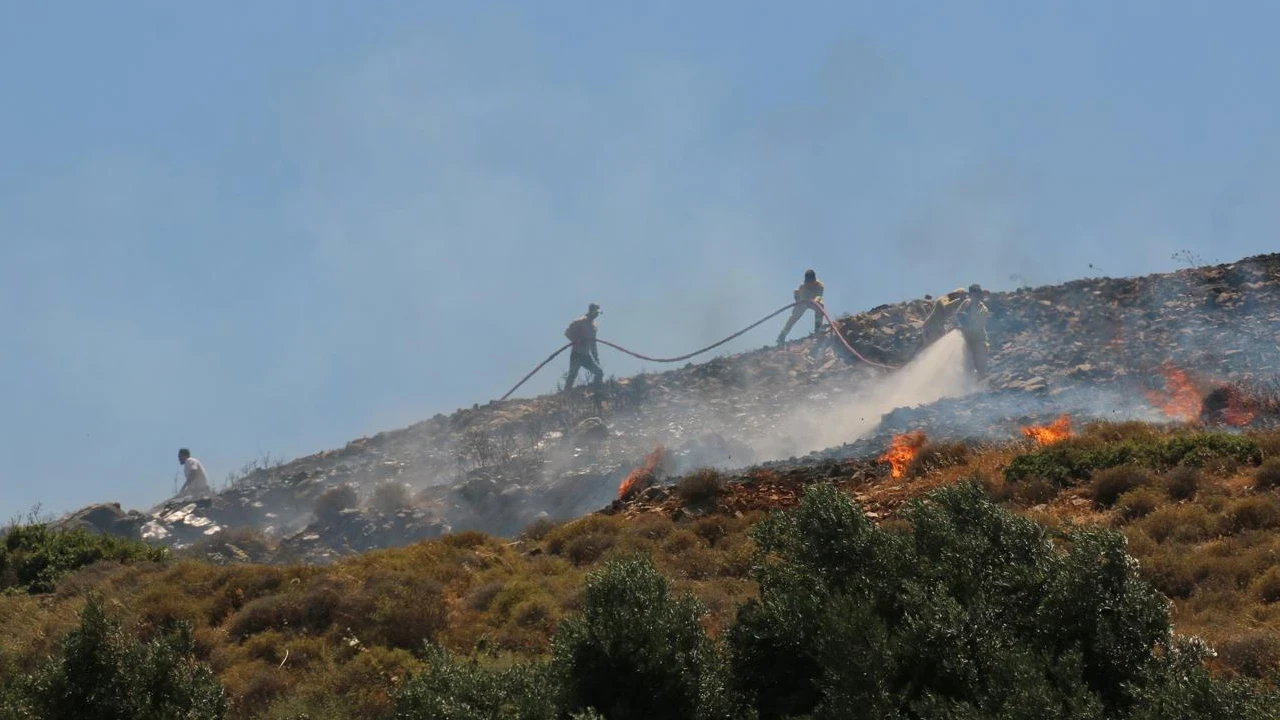 Hatay'da makilik alanda çıkan yangın södürüldü