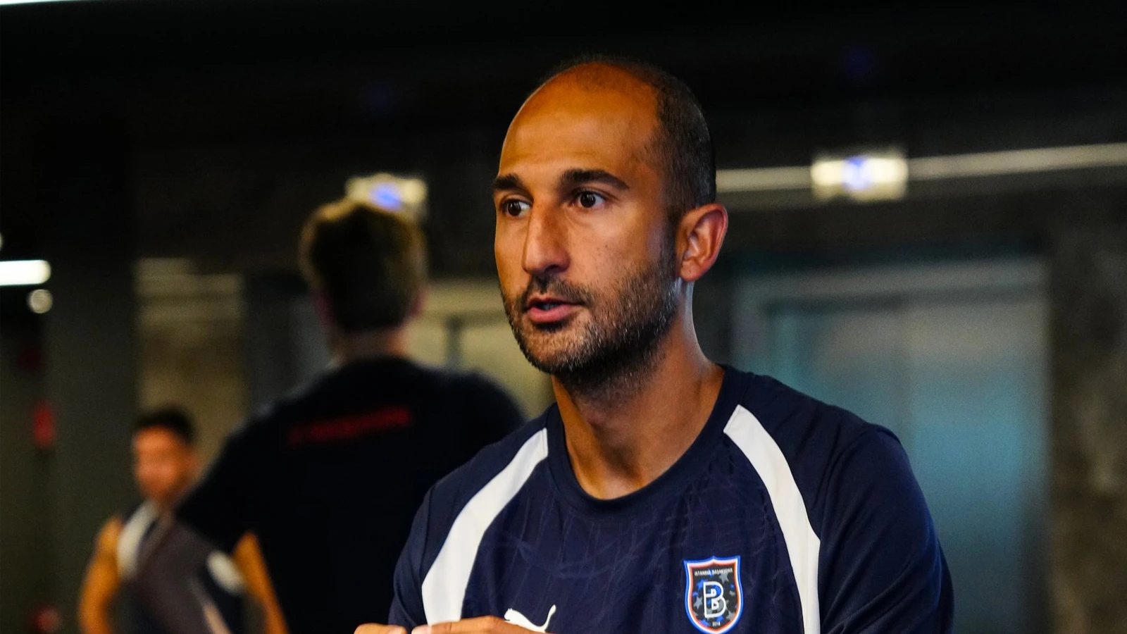 37 yaşındaki Volkan Babacan'dan 1 yıllık imza