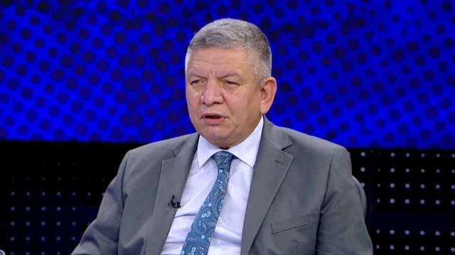 Coşkun Başbuğ'dan çarpıcı 'FETÖ' ve 'İmamoğlu' analizi: Deniz Baykal'ın 'CHP satın alamayacaksınız' sözlerini hatırlattı