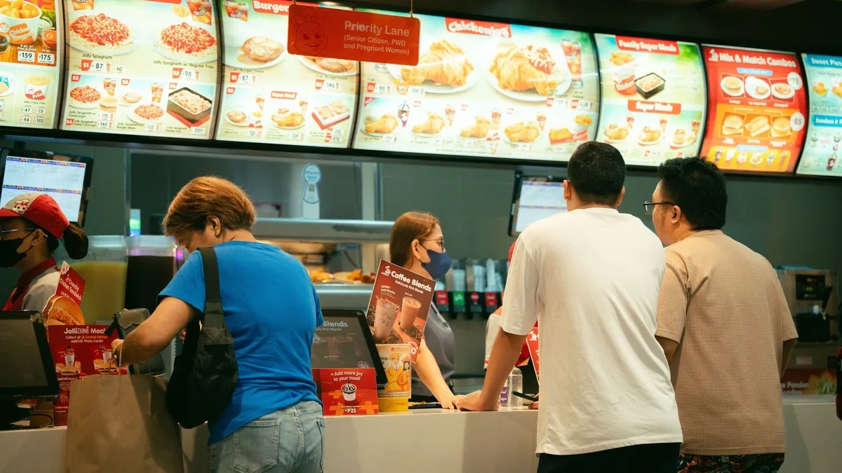 Yemek siparişlerine tükürerek müşterilerine ömürlük hastalık bulaştırdı! Telafi teklifi yok artık dedirtti