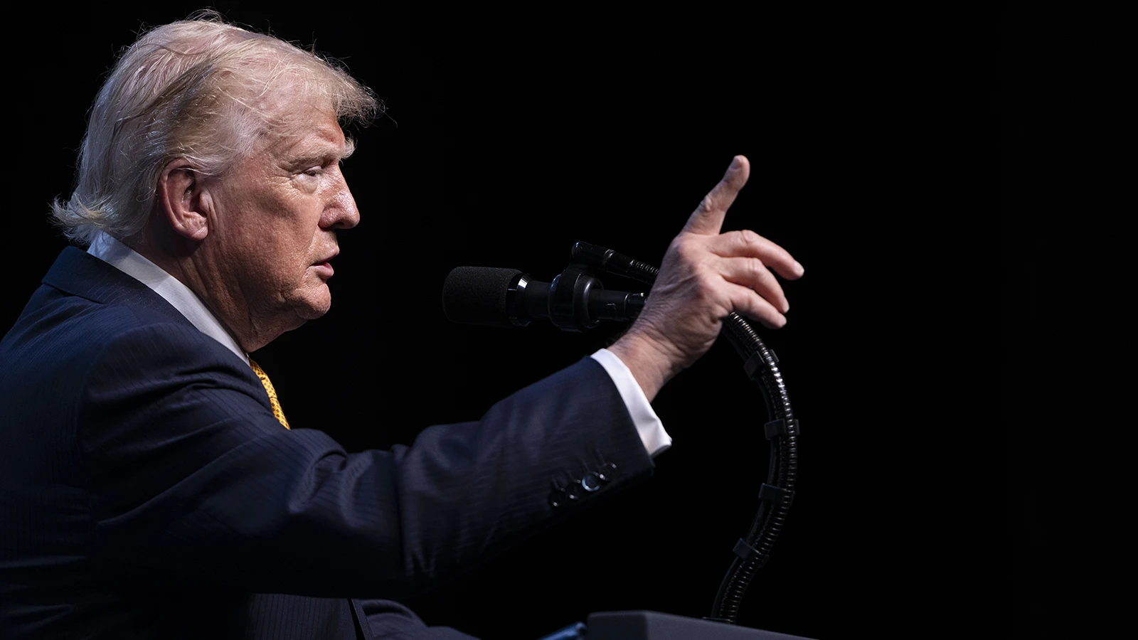Trump'tan İran'a 'Hürmüz Boğazı' tehdidi