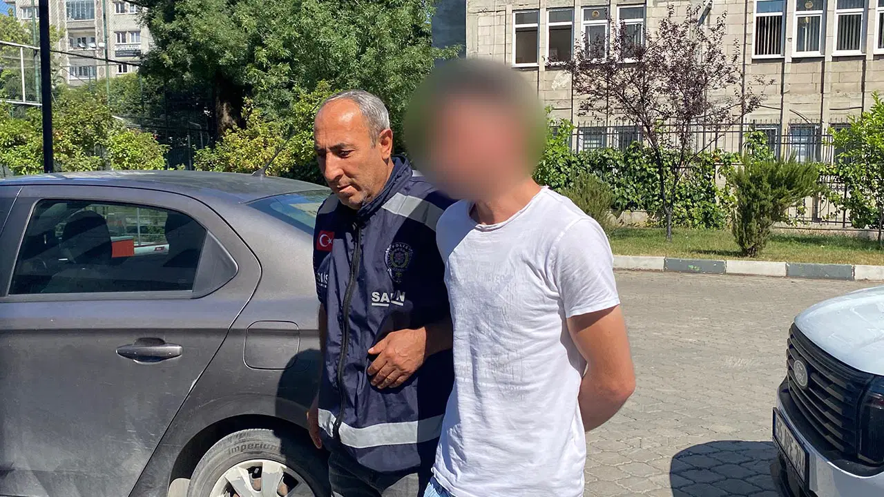 İçerisinde 6 milyon liralık ziynet eşyası olan çantayı alan şüpheliye gözaltı