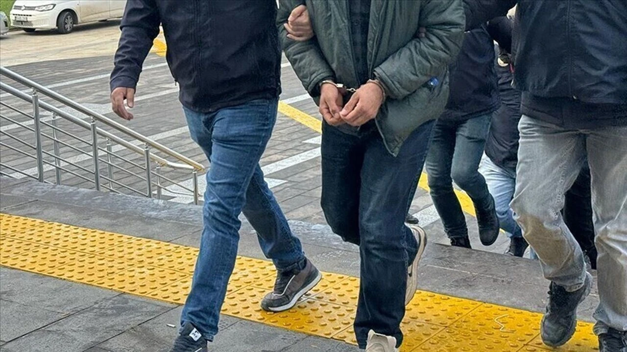 İtiraflar her şeyi değiştirdi! CHP'li belediyeye operasyon