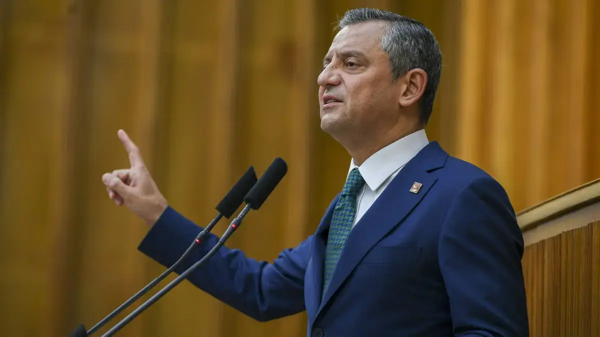 Özel‘in partisinin adı "Yeni Parti" mi?