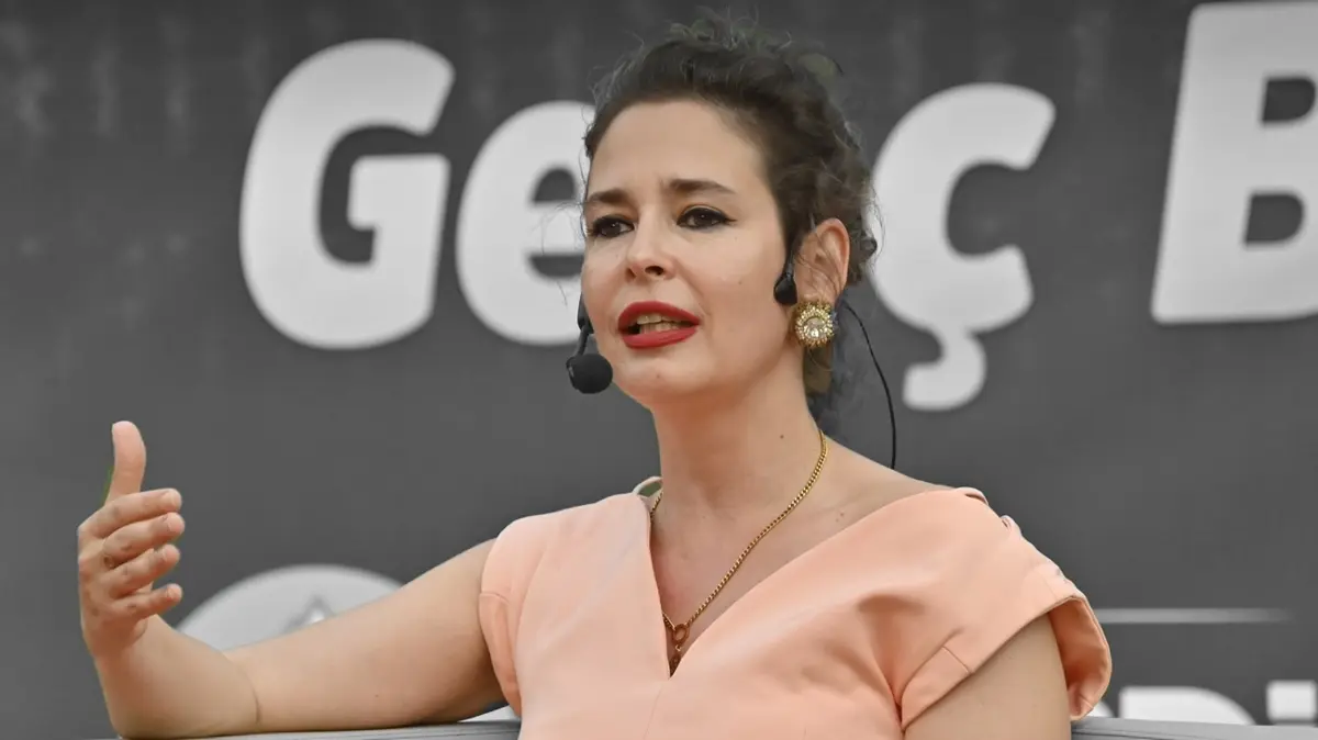 Ahbap çığırtkanlığından pişmanlığa! "Devlet yoktu" diyen Pelin Batu çark etti