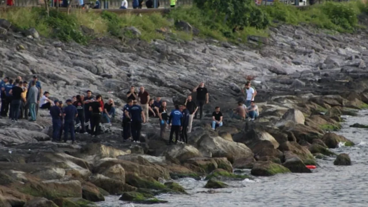 Giresun’da acı haber: 2 gündür aranan polis memuru deniz kıyısında ölü bulundu