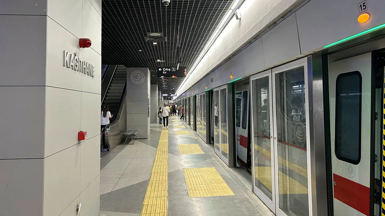 Valilik'ten Onur Yürüyüş'ü yasağı: 2 metro istasyonu ve füniküler hattı kapatıldı