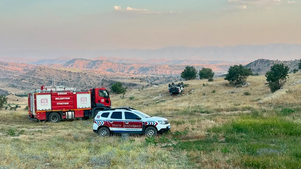 Silopi'de 3 aracın karıştığı feci kaza: 1 kişi öldü, 11 yaralandı