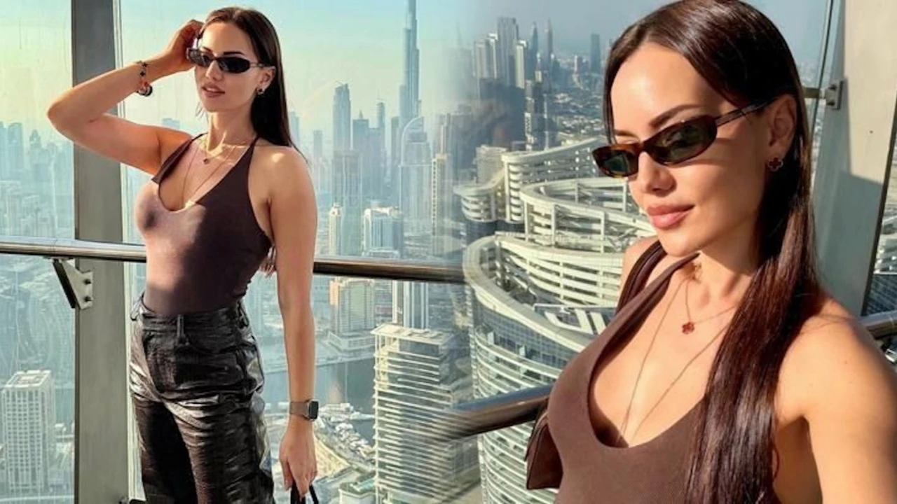 Fahriye Evcen bikinili tatil karelerini paylaştı