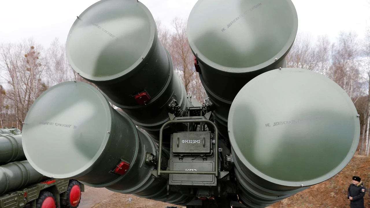 Kremlin’den S-400 açıklaması: "Türkiye ile temas halindeyiz"