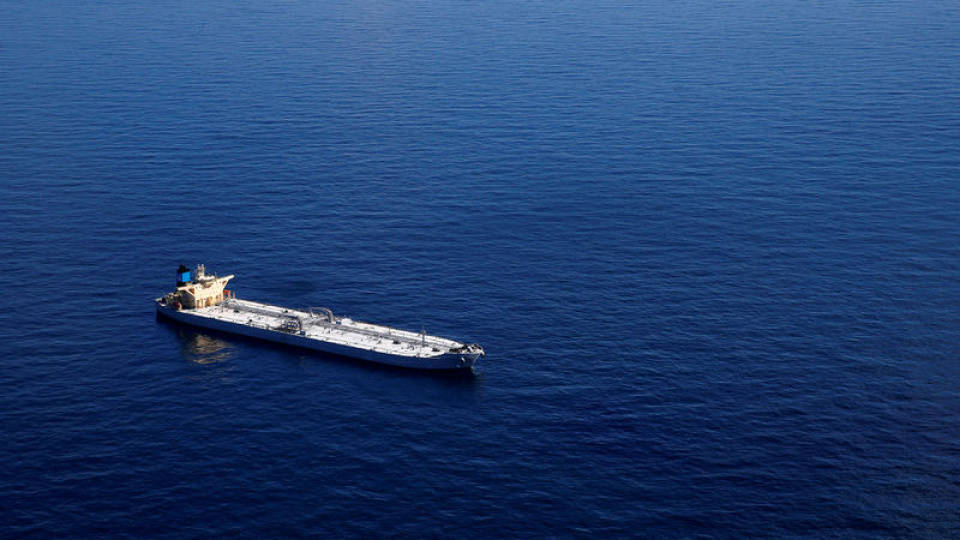 İran bağlantılı üçüncü tanker de ABD ablukasını aştı