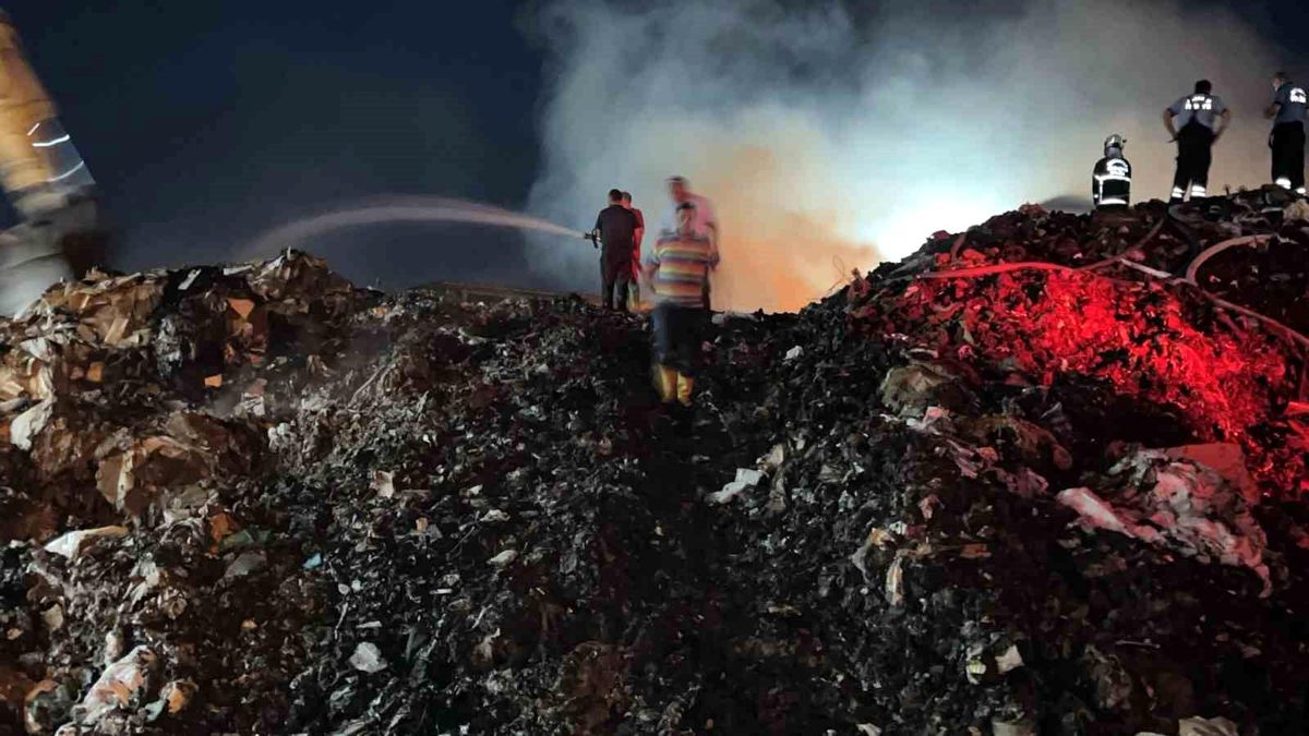 Gaziantep'te kağıt fabrikasındaki yangın kontrol altına alındı