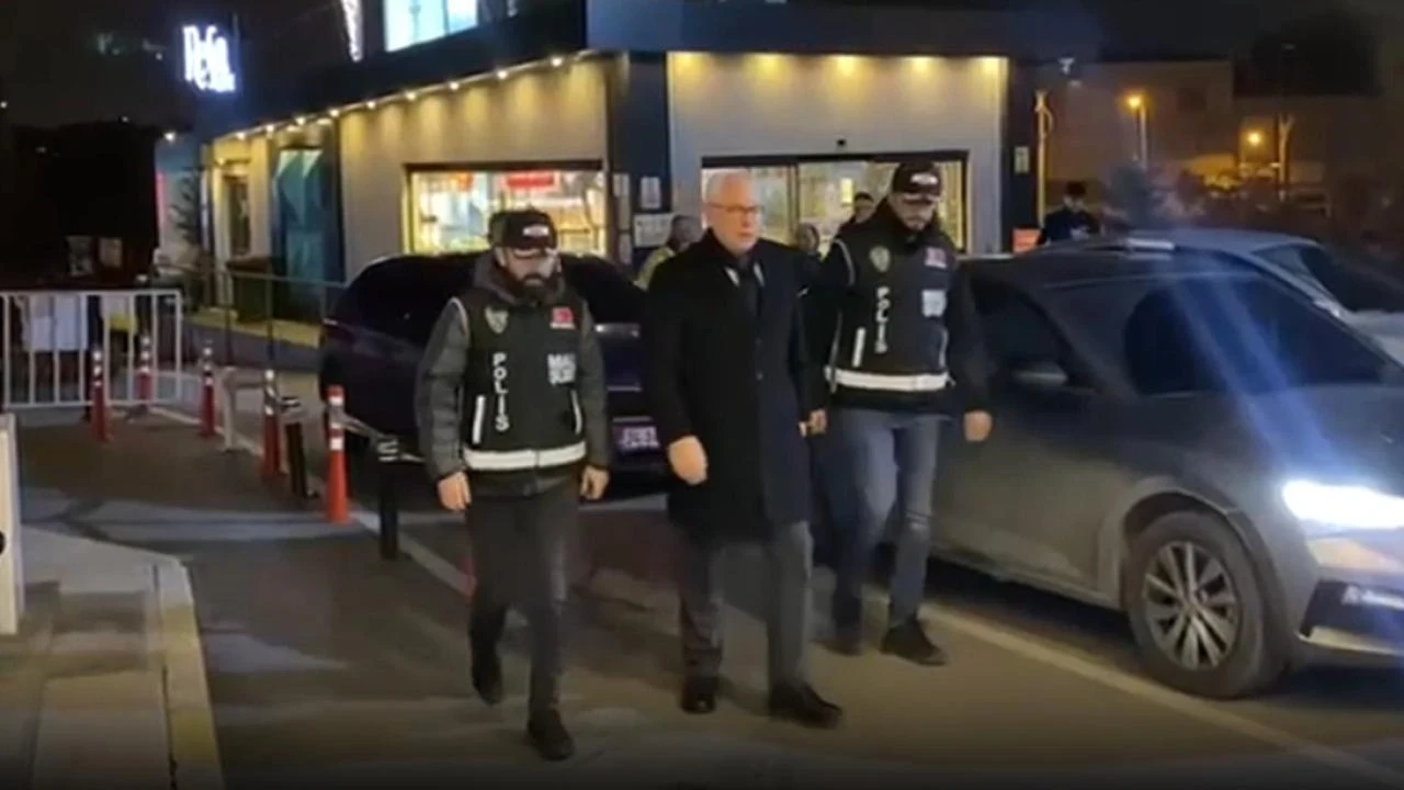 Tutuklu Bulunan CHP'li Başkan İki Suçtan Daha Tutuklandı