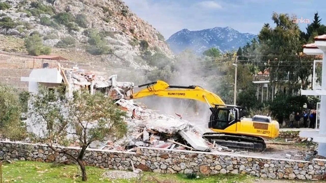 Marmaris'te yıkım krizi: Belediye ile AK Parti karşı karşıya