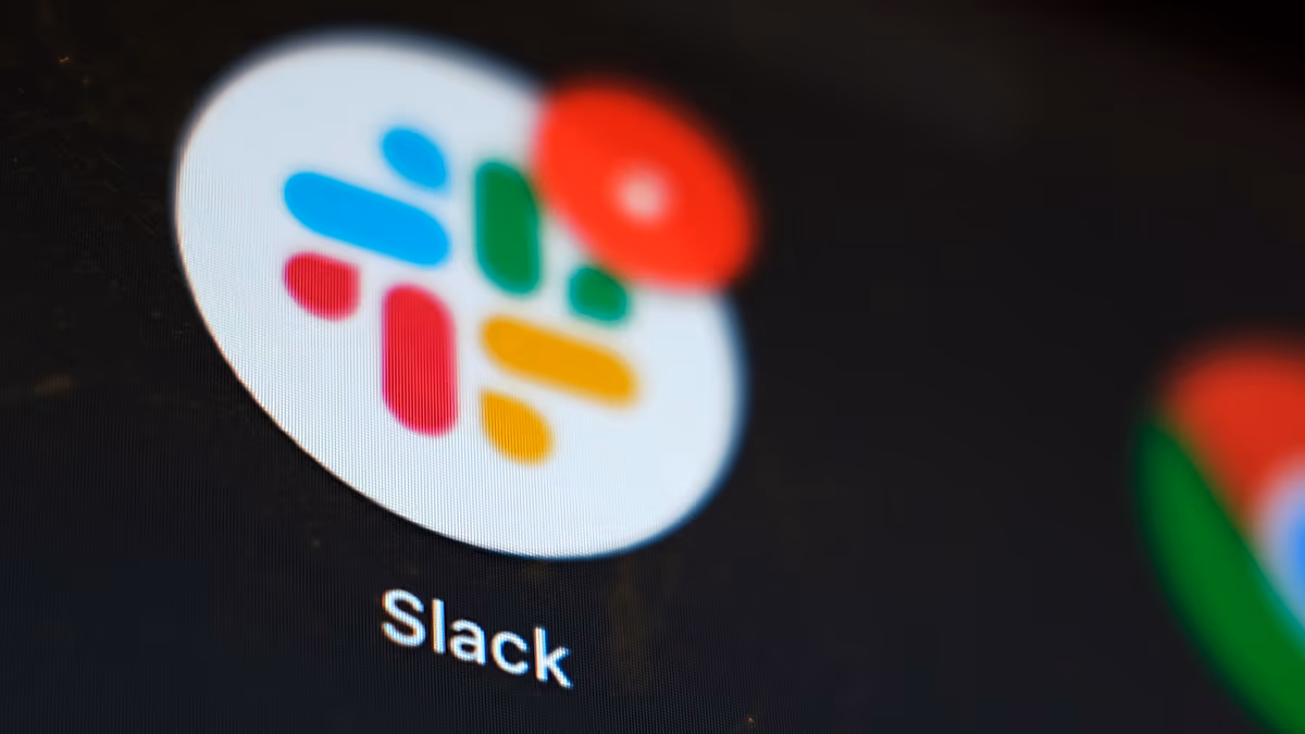 Slack ve Teams'e rakip yeni iş sohbeti: yapay zekâ ekip arkadaşlarıyla geldi