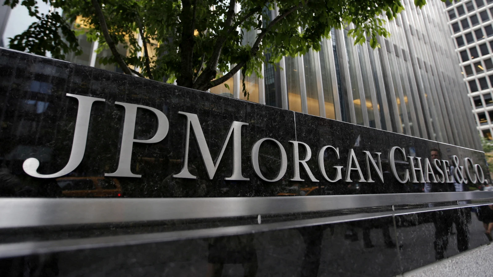 JPMorgan, petrol fiyatının düşmesiyle TCMB için faiz tahminini düşürdü