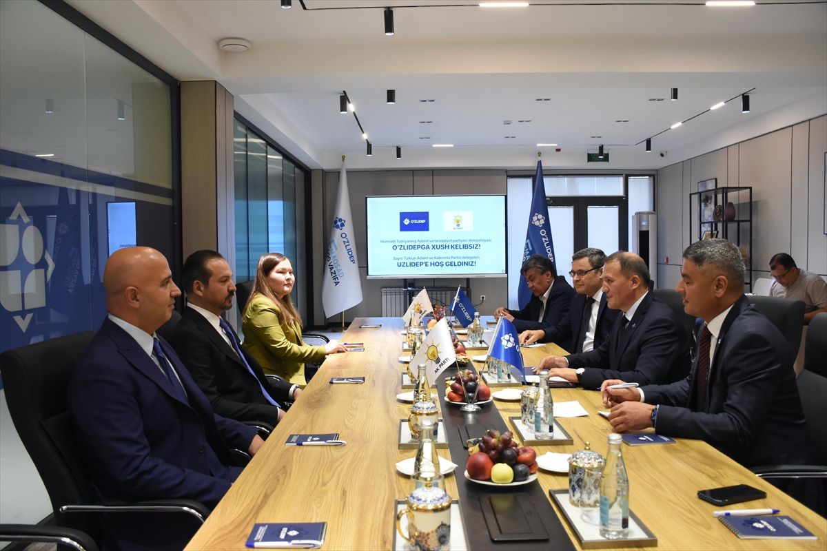 AK Parti'li Zorlu Taşkent'te görüştü