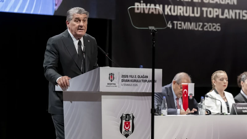 Beşiktaş'ta 7 futbolcuya ilgi var: Serdal Adalı kararını duyurdu