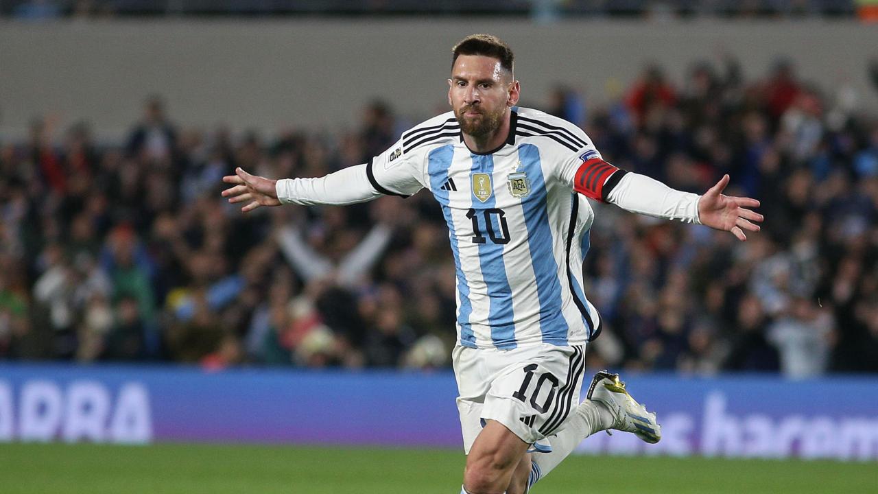 Messi, Arjantin galibiyetinde hat-trick yaparak Dünya Kupası gol rekorunu egale etti