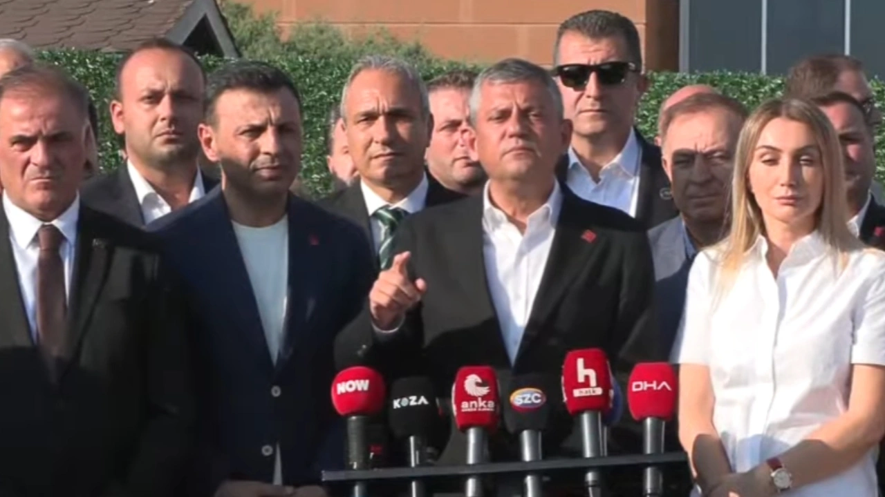 Son Dakika | Özgür Özel'den olaylı İBB davası sonrası açıklama