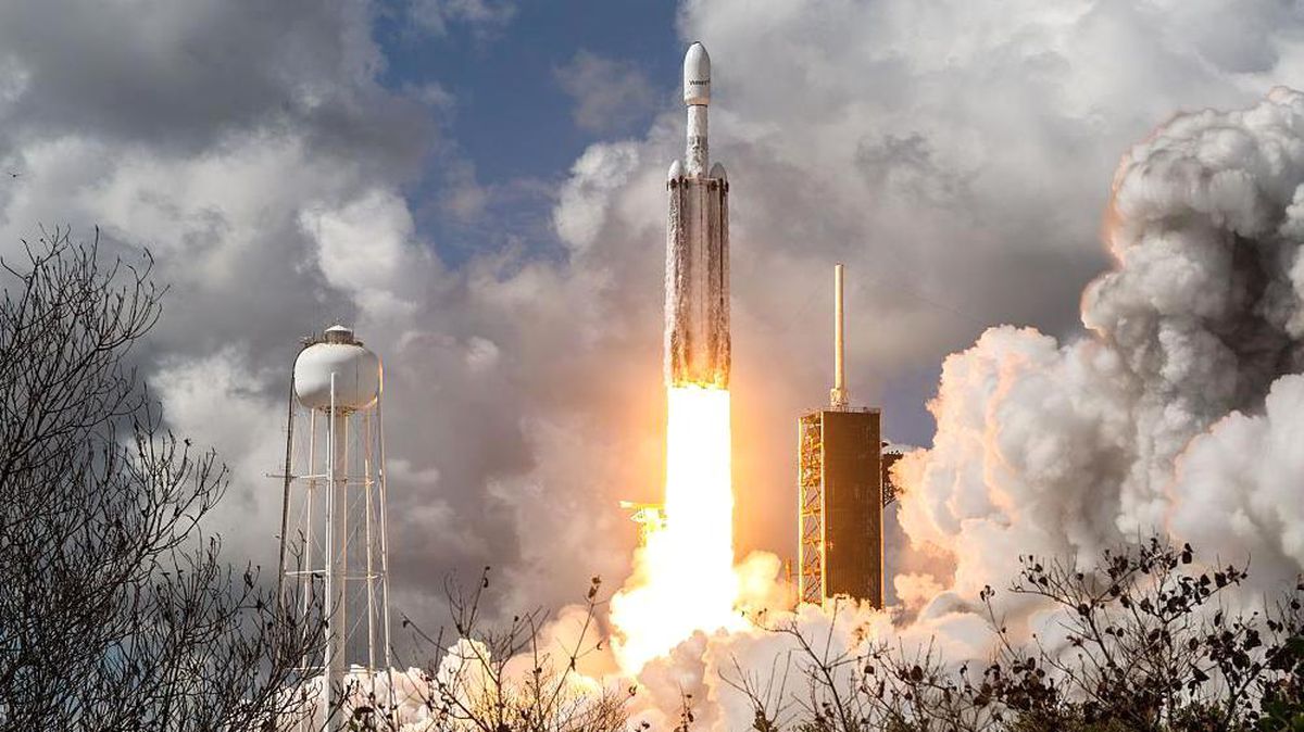 Space X tarihin en büyük halka arzını hedefliyor: Elon Musk, dünyanın ilk trilyoneri olabilir mi?