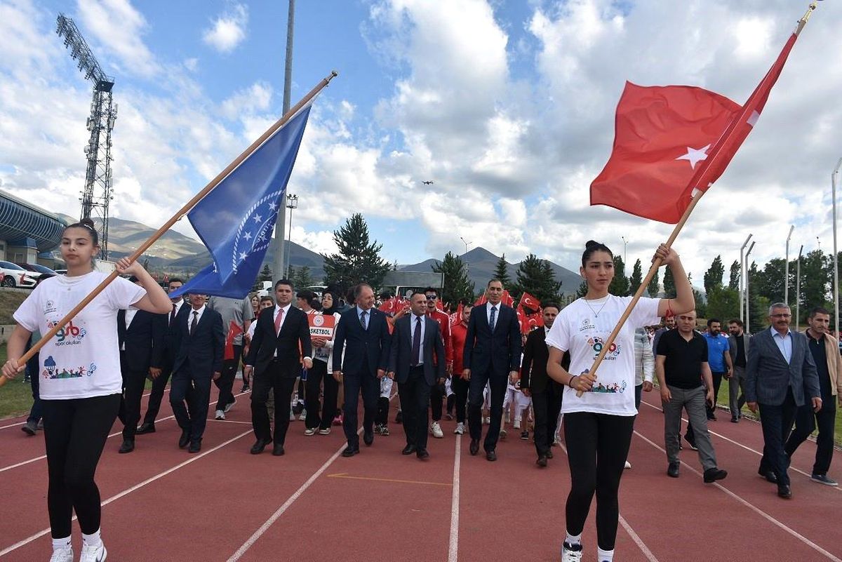 GSB'den davet: "Okullar bitti haydi çocuklar spora"