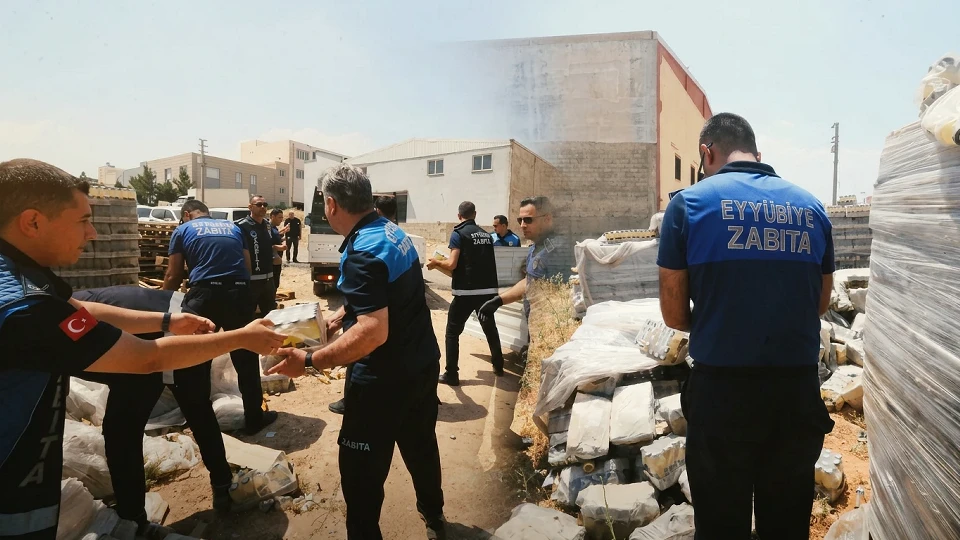 Açık alanda çok sayıda bozuk içecek ele geçirildi: Şanlıurfa'da gıda denetimi