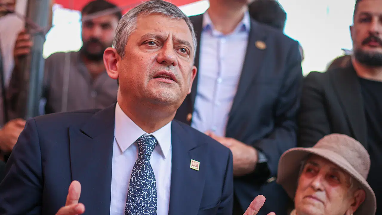 Özgür Özel'den YKS mesajı: İçiniz ferah, zihniniz açık olsun