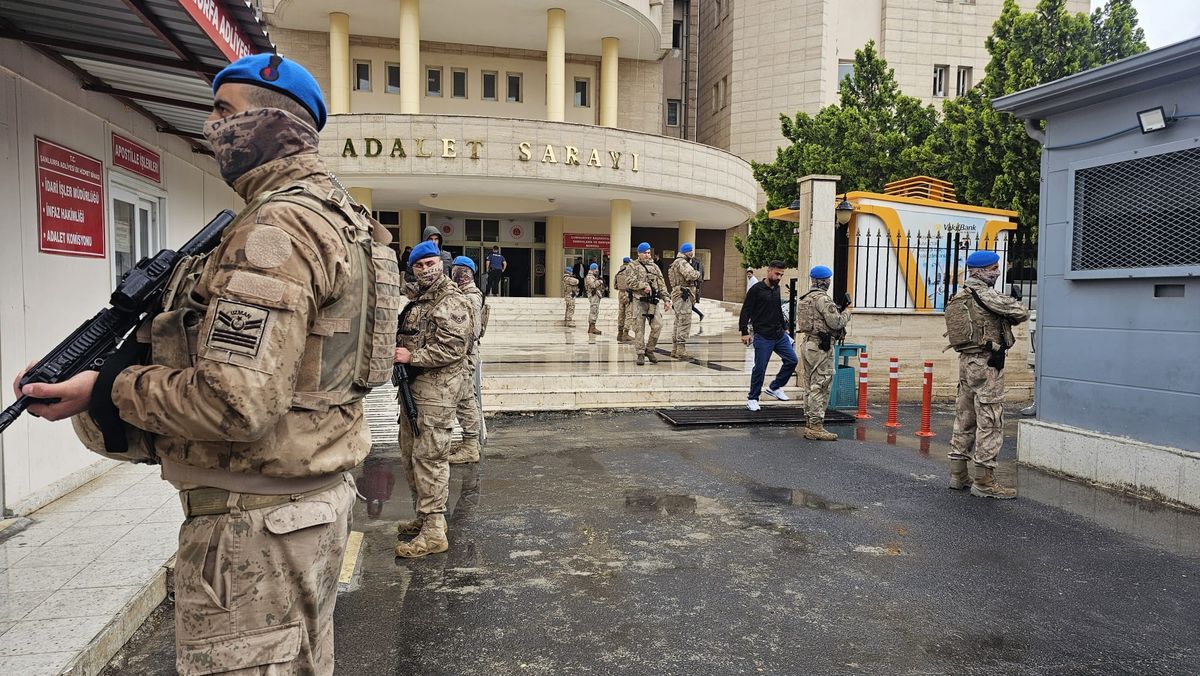 Şanlıurfa'da kadın silah zoruyla kaçırılıp alıkonuldu, 14 şüpheli tutuklandı