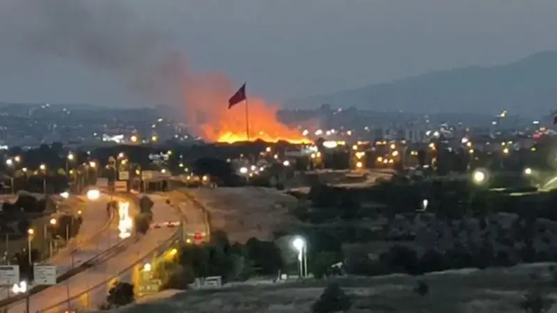 Ankara'da otluk arazide çıkan yangın söndürüldü