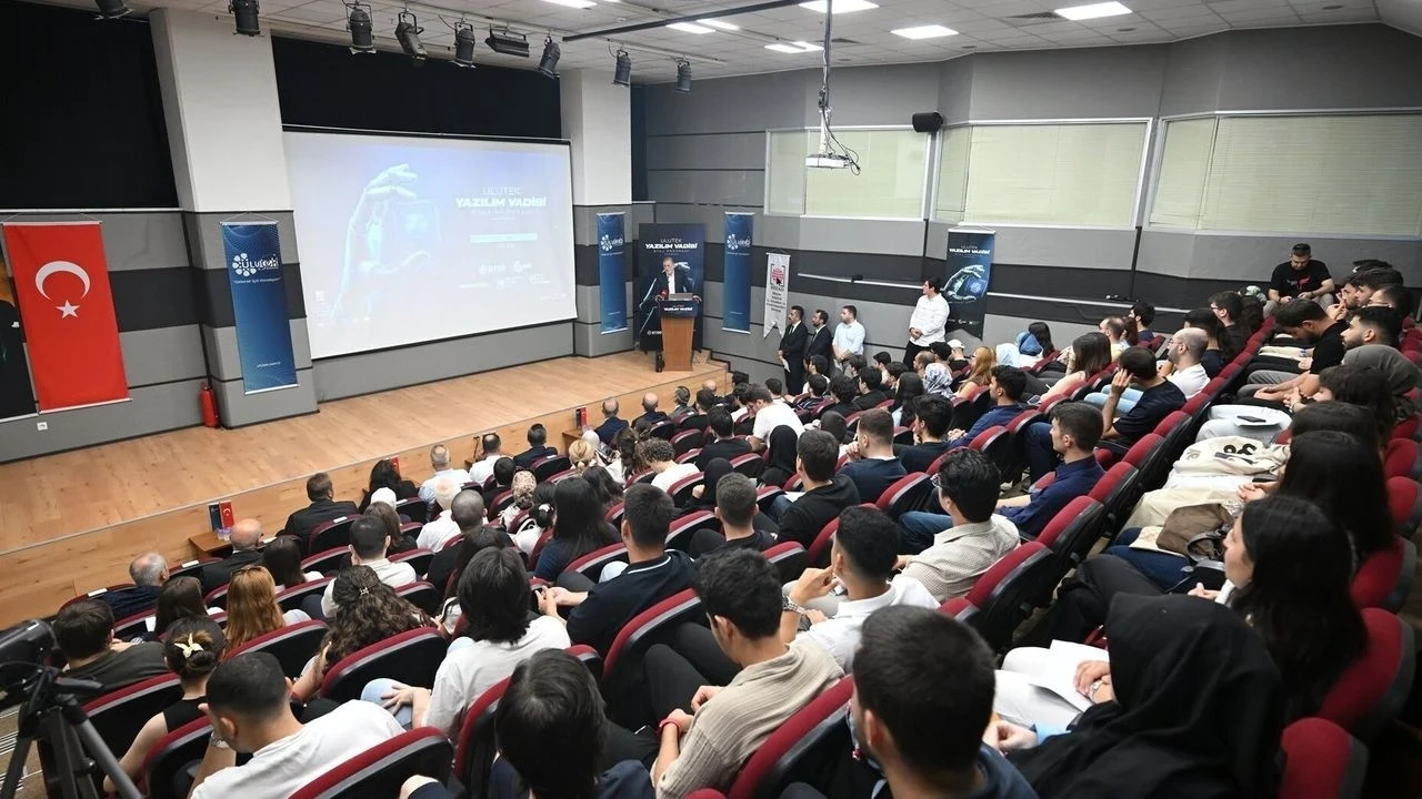 "Bursa'da dönüşümün aktörlerini yetiştireceğiz"