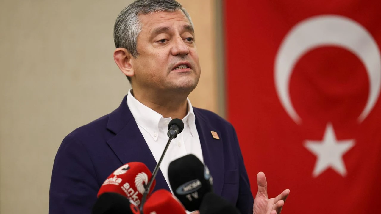 Özgür Özel'den Erdoğan'a yanıt: "CHP'deki dış mihrak sensin"