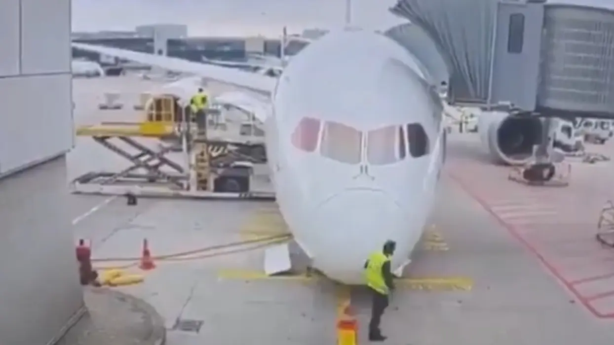Havalimanında panik anları: Bir anda yere çakıldı